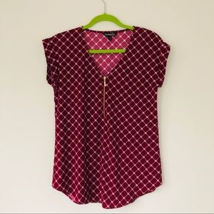 Express maroon short sleeve blouse w/ gold zipper